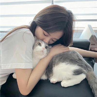 大叔喜欢可爱小玩意